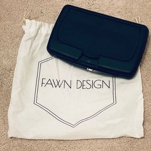 NWOT Fawn Design Wipes Case & Dust Bag